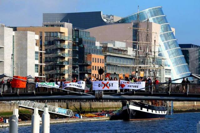 Divest-banners-outside-irish-parliament