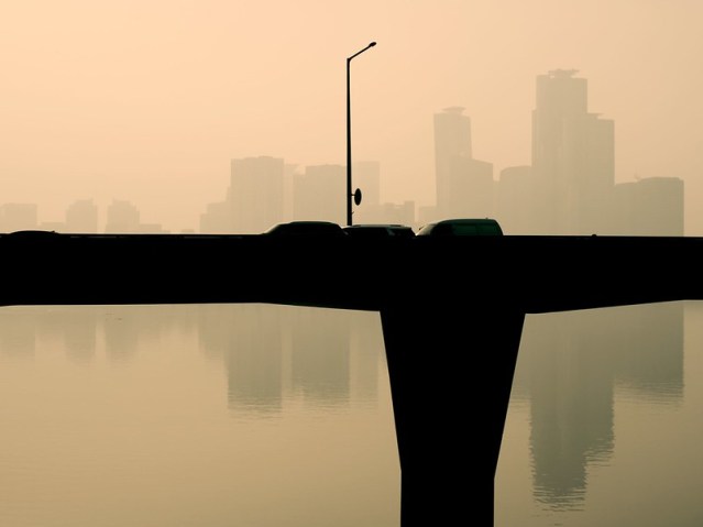 Dust warning in Seoul, South Korea in 2025.